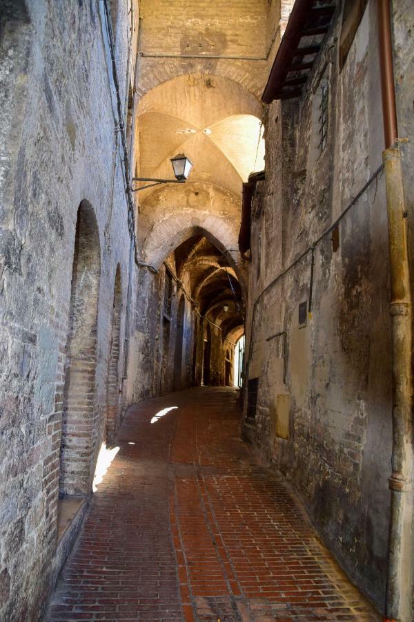 In Centro Da Piero - Appartamento In Via Della Viola Перуджа Екстериор снимка